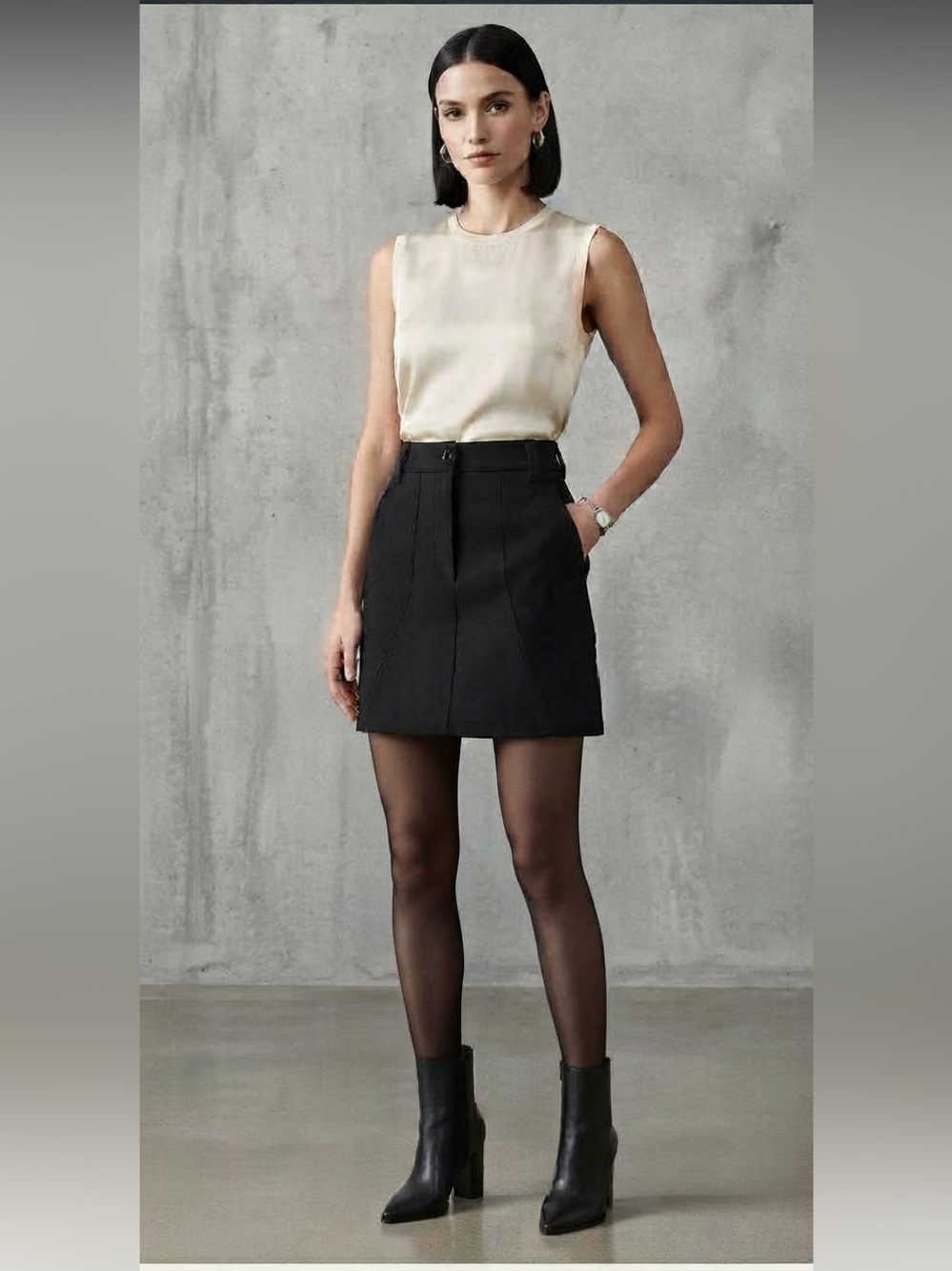 Dolce & Gabbana Black High-Waist Mini Skirt – Size IT 38 / US 2 – EUC